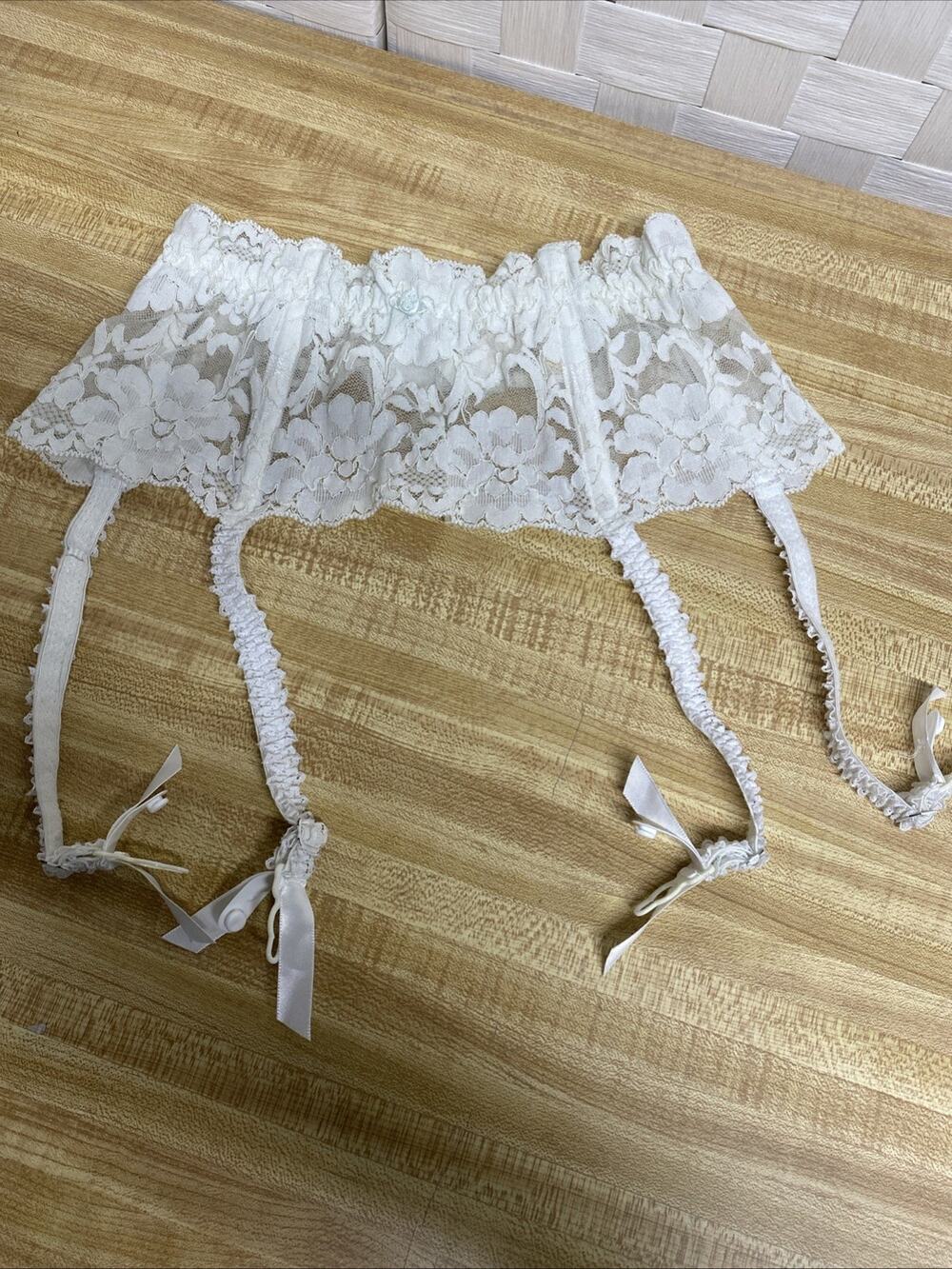 Vtg 90s OSCAR de la Renta Lingerie Floral Lace Garter Belt Size S White